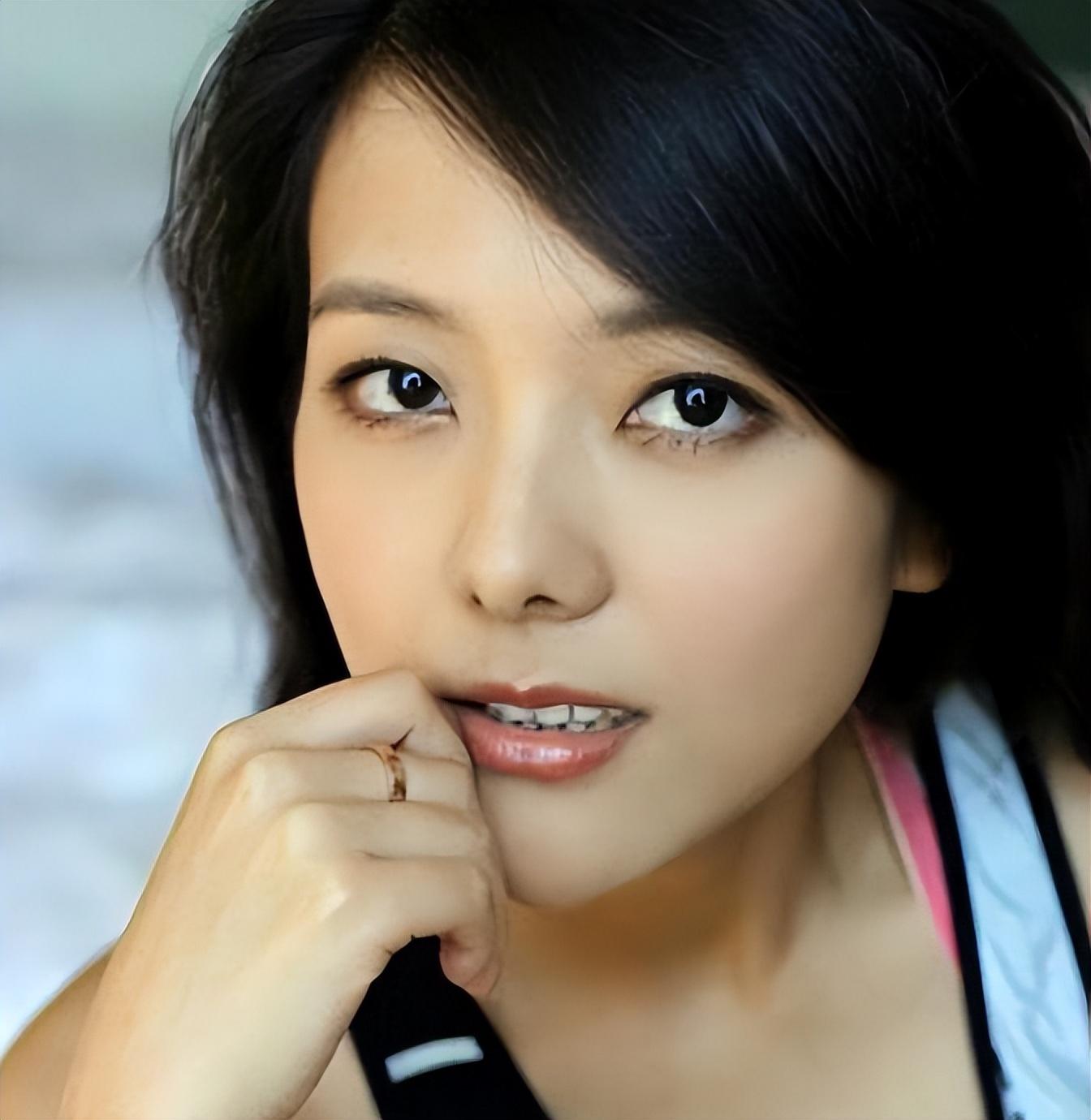 回顾杨乐乐嫁给二婚汪涵生下儿子后过成这样家庭地位一目了然