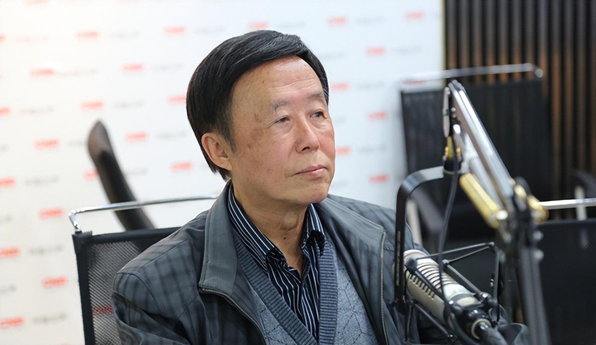 回顾艺术家田连元晚年痛失公务员儿子他和老伴将儿媳当女儿