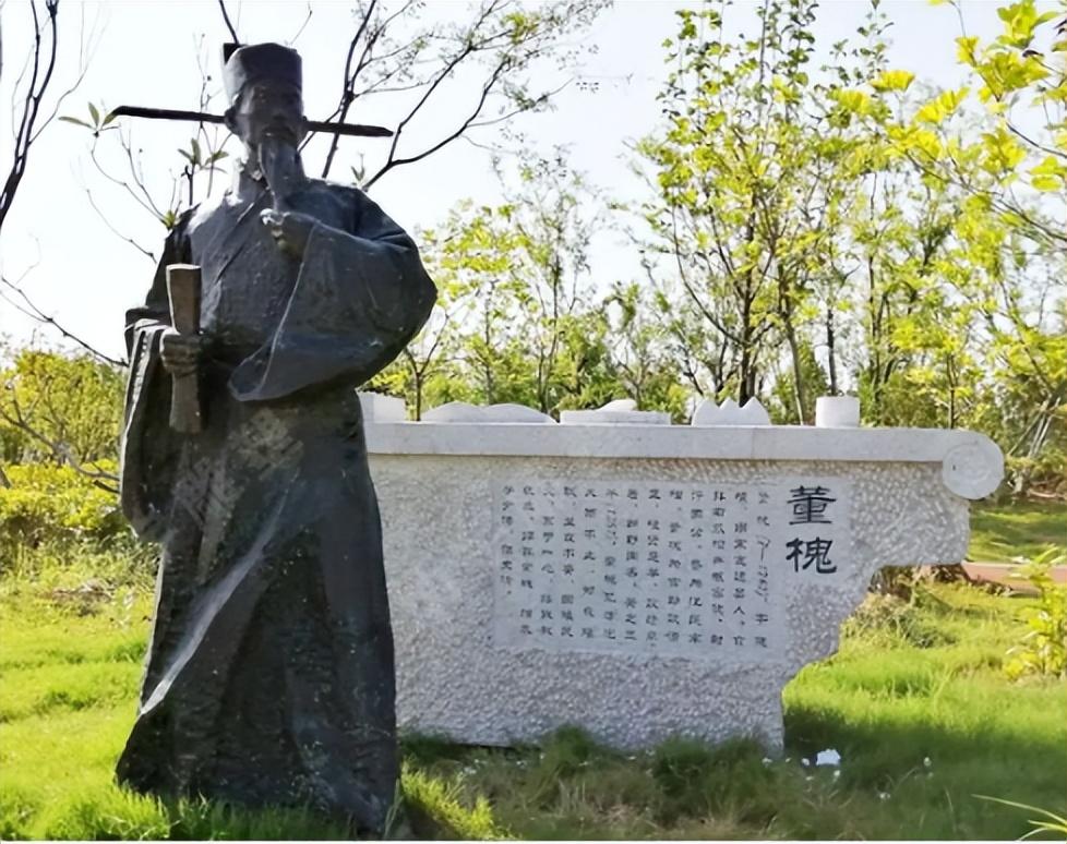 2011年浙江挖出古墓楠木棺材价值上亿尸检后揭开千年金头之谜