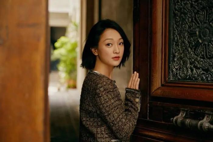 回顾周迅的母亲陈以琴心疼女儿情感沧桑今又为她的新恋情担忧