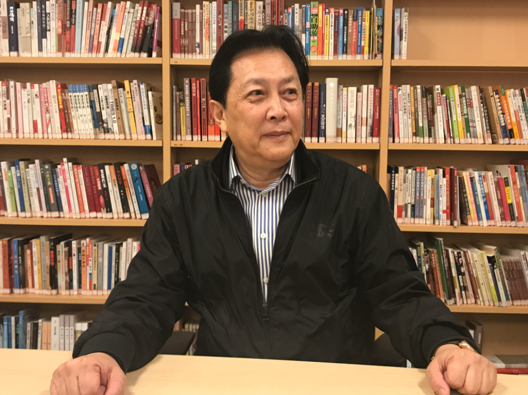 回顾唐国强家人相继离世如今的我不敢老去还要照顾老母亲