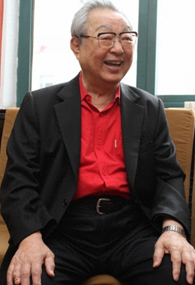 回顾相声名家唐杰忠晚年丧子又患双癌离世儿女为遗产对簿公堂