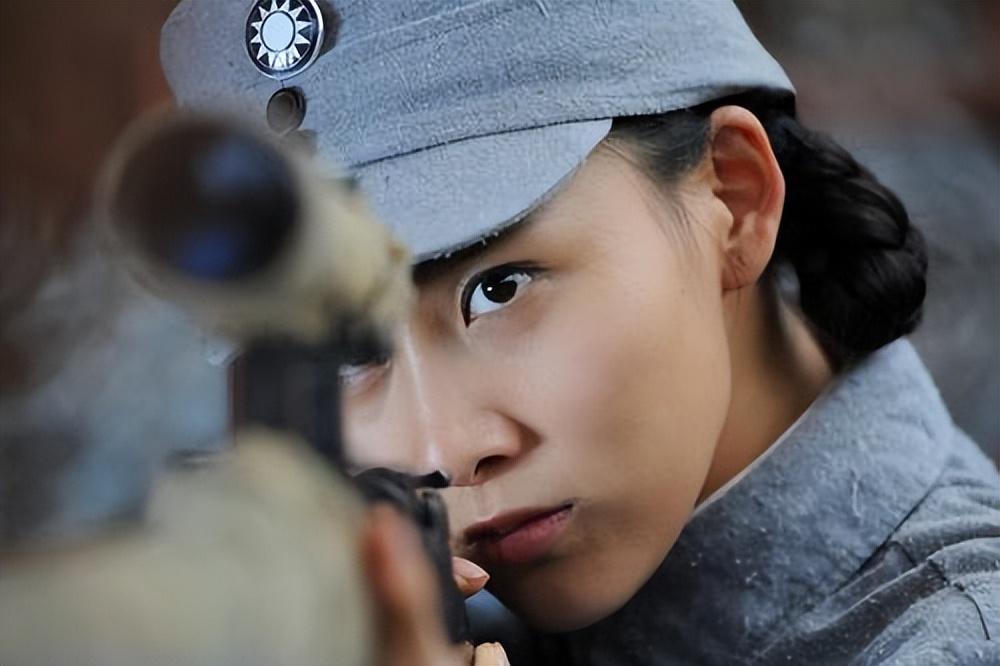 回顾著名女星杨青离婚后与前夫是朋友与演员女儿共耀演艺圈