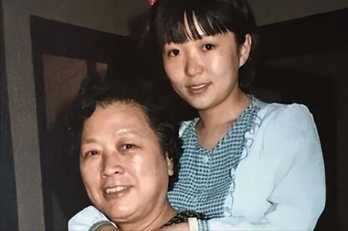 回顾著名歌唱家王昆与丈夫同年去世弥留之际终于解开心结
