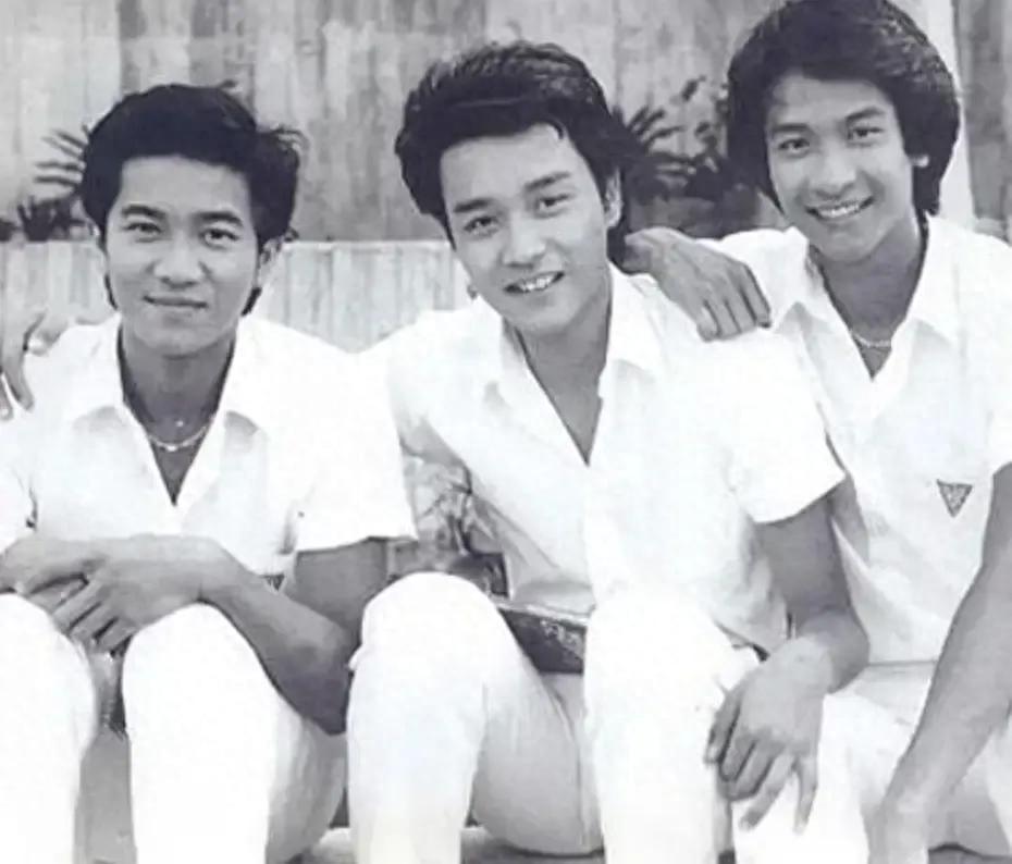 后来她又与陈百强,钟保罗,张国荣等人一起出演了《喝彩》,此后几人就