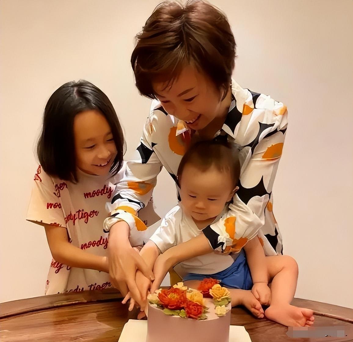 回顾退役后变漂亮的5位国乒女将张怡宁嫁得好李晓霞最幸福