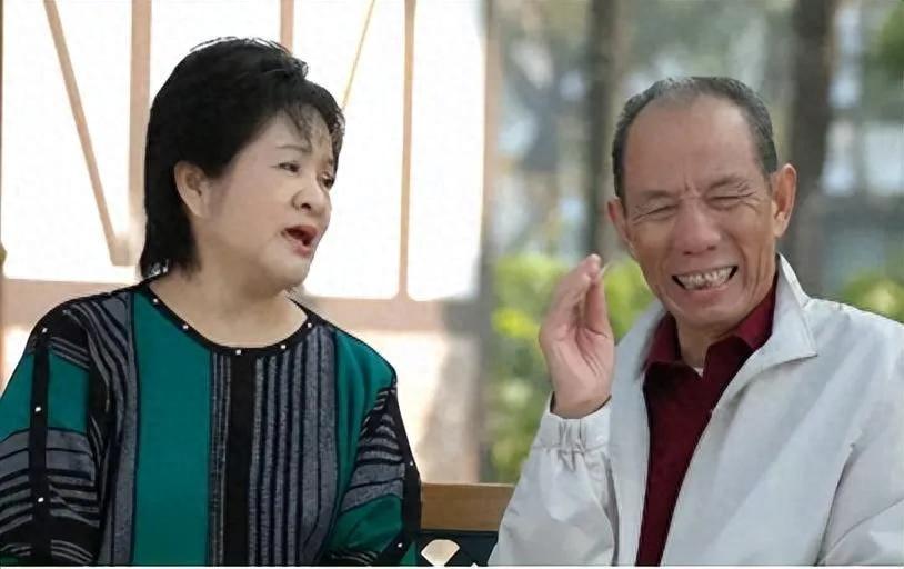 回顾魏宗万娶房东的女儿为妻结婚就当继父晚年供外孙留学