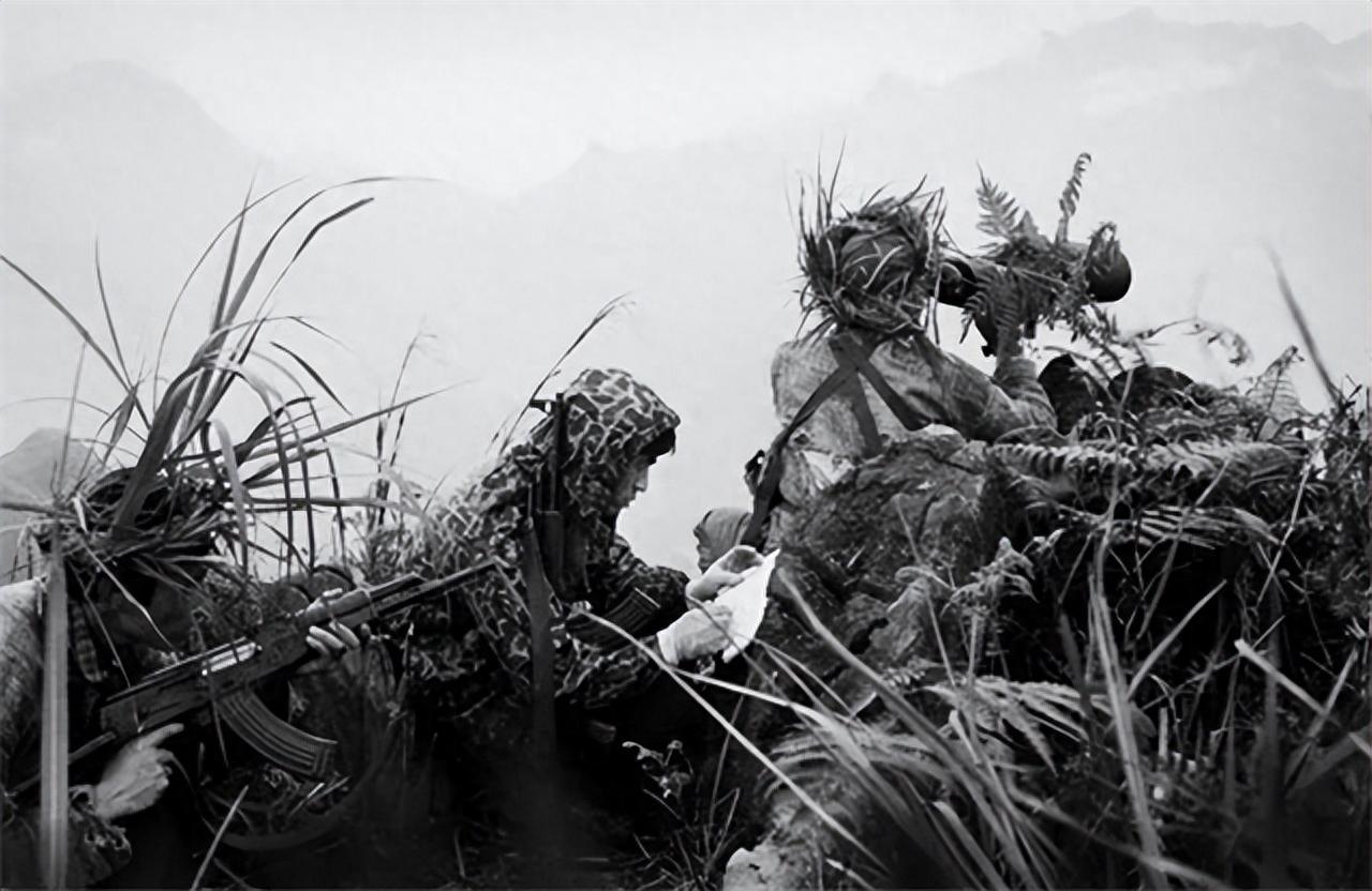 老山轮战时最惨烈的炮战越军发射近30万发炮弹报复我突击队员