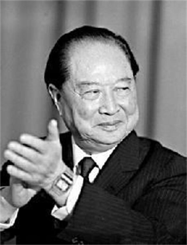 汪道涵墓碑掩藏的真相:儿子汪雨身世遭质疑,二任妻子