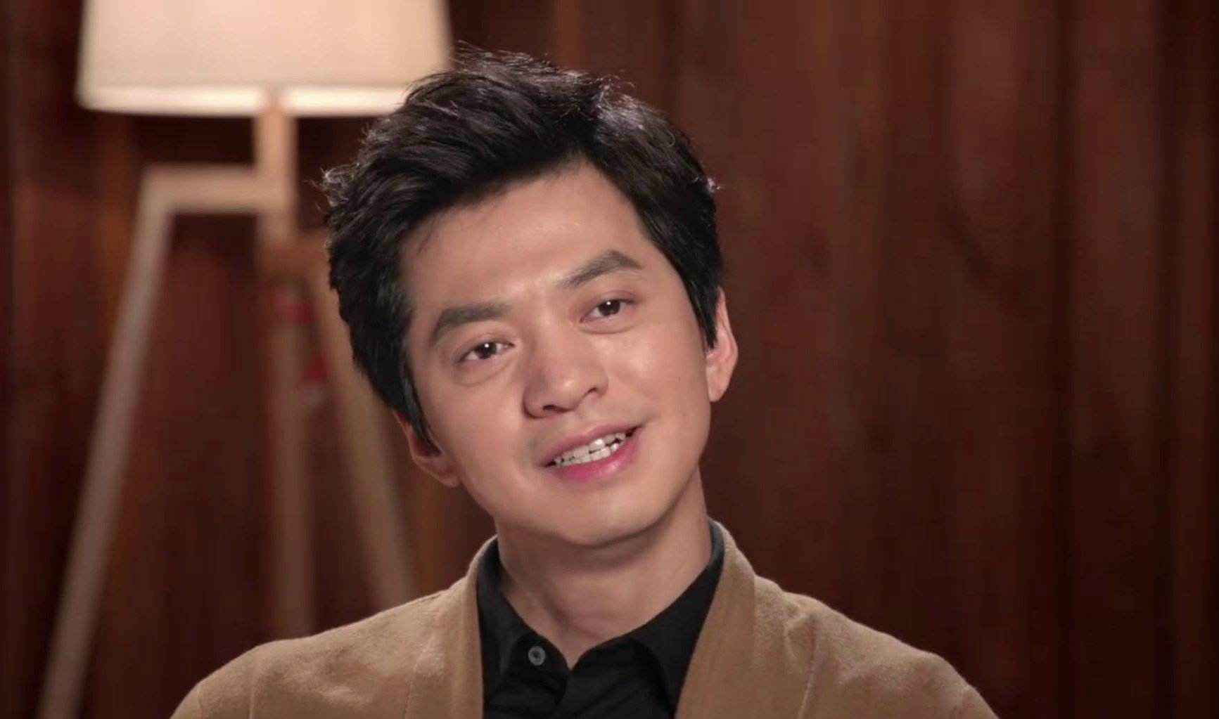 回顾李健我们听的不仅是音乐更多的是看他的睿智文化与气质