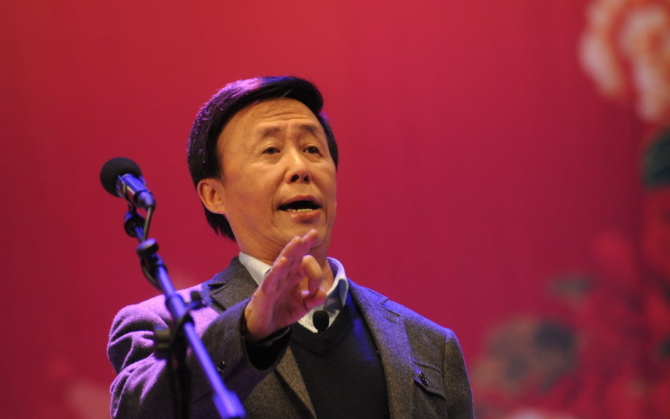 回顾艺术家田连元晚年痛失公务员儿子他和老伴将儿媳当女儿