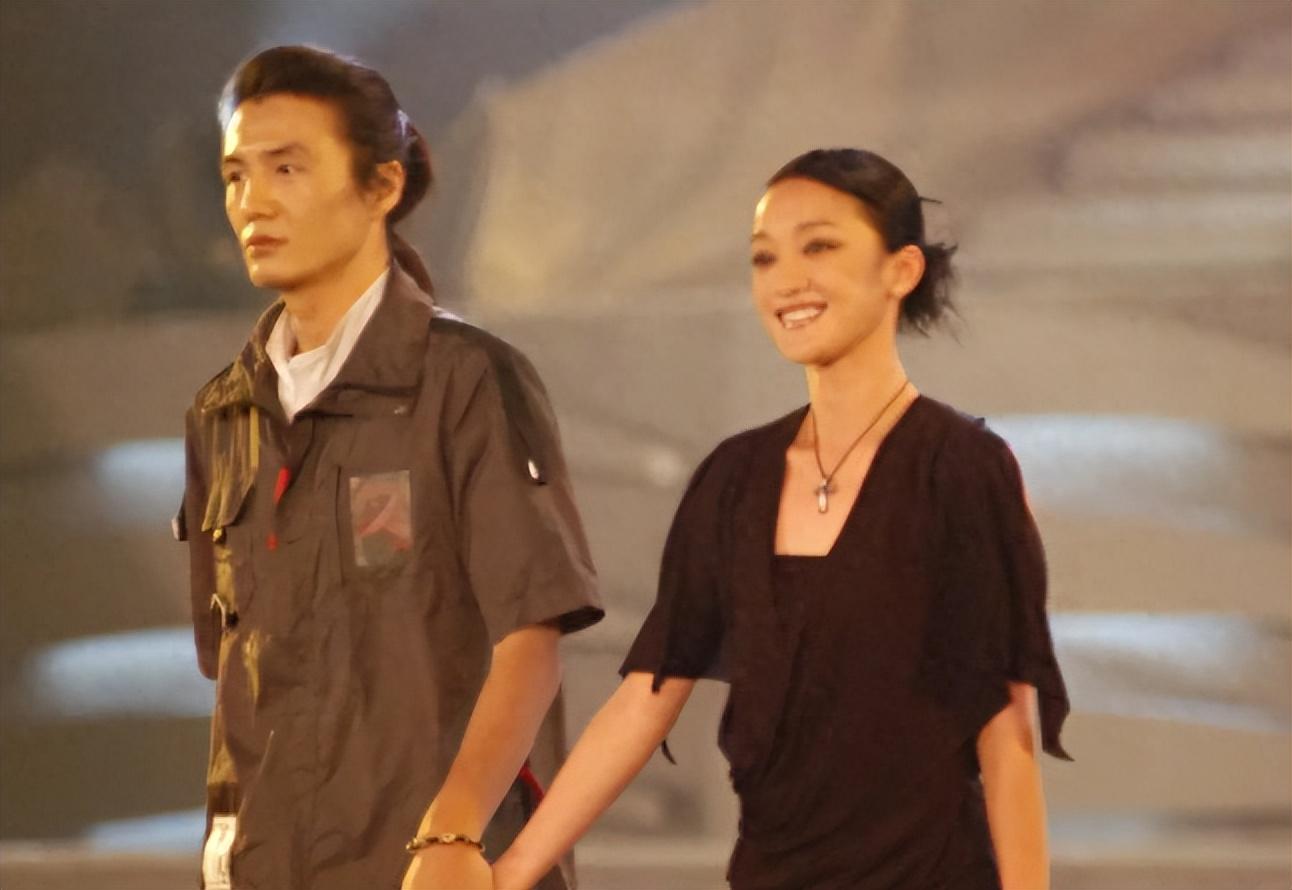 回顾周迅离婚让父母心痛现在的爱情又让父母提心吊胆