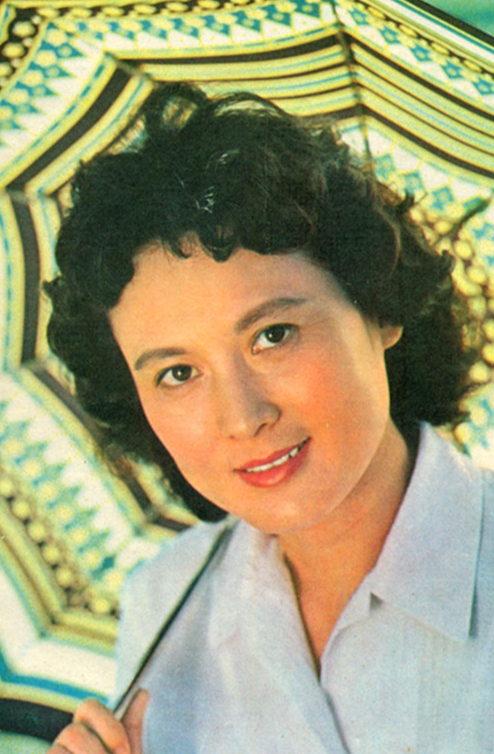 常务副总经理,与子偕老02不过这却不是让她成为专业演员的主要原因