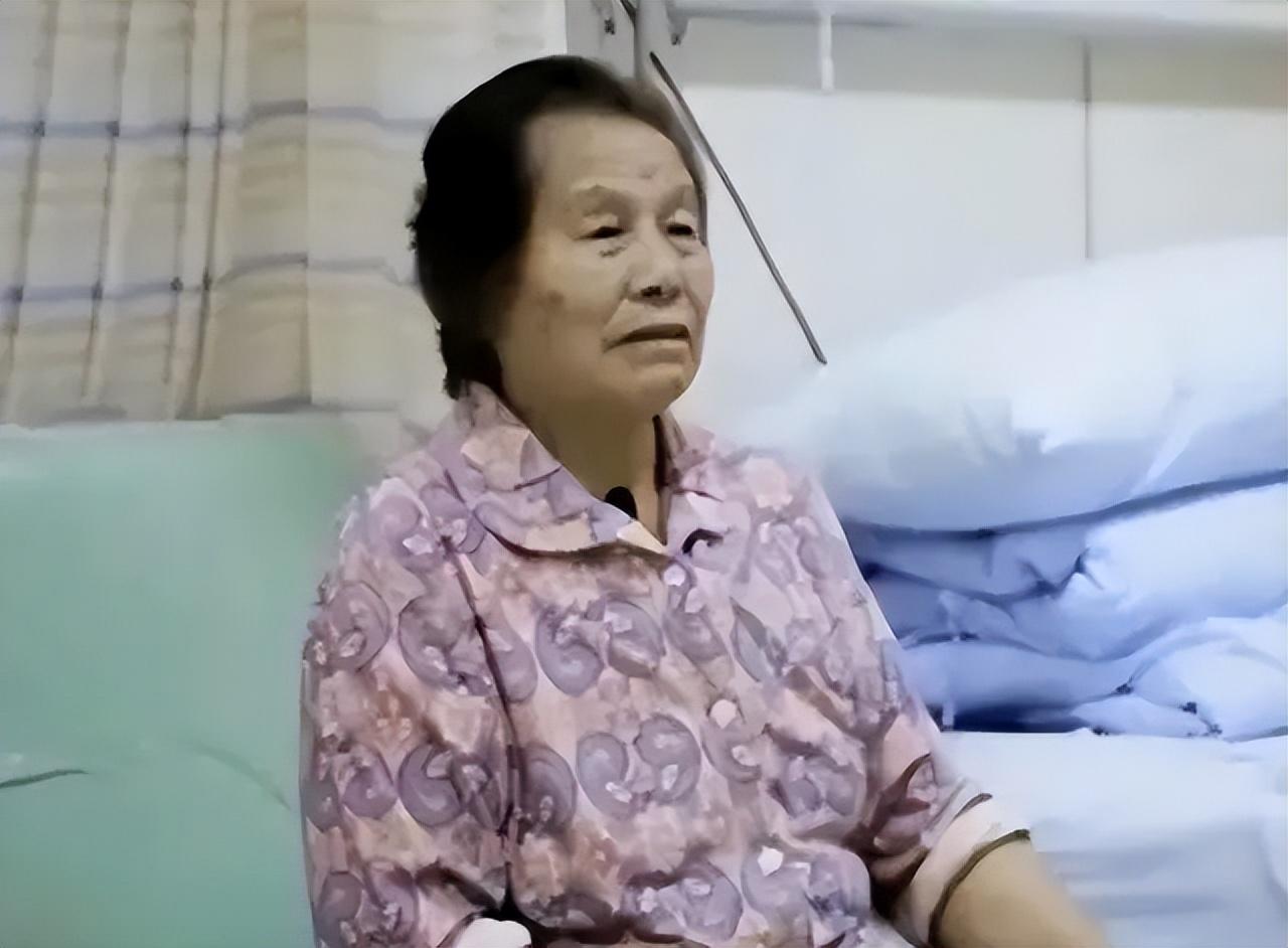 回顾折叠人李华骨头被敲断3次植入22颗钢钉如今重获新生