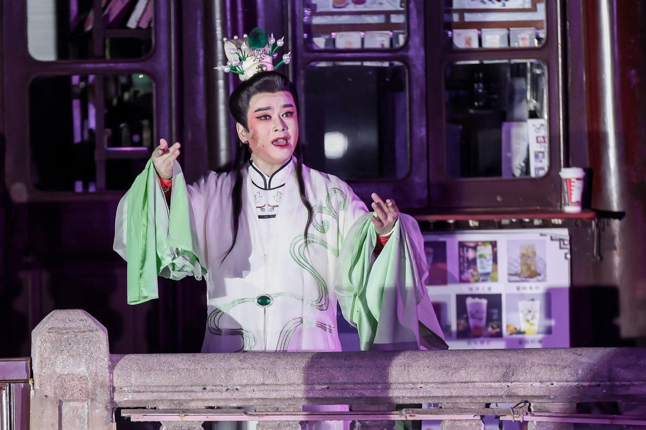 回顾尹派小生赵志刚:被称为"越剧王子",他离婚又再婚