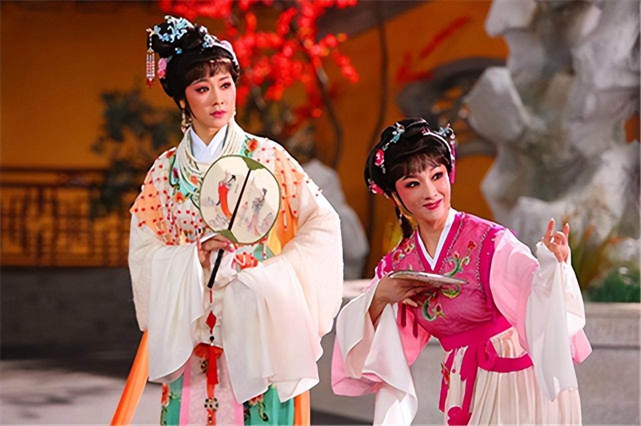 回顾越剧皇后筱丹桂27岁服毒自尽用8字血泪遗书换来丈夫死刑