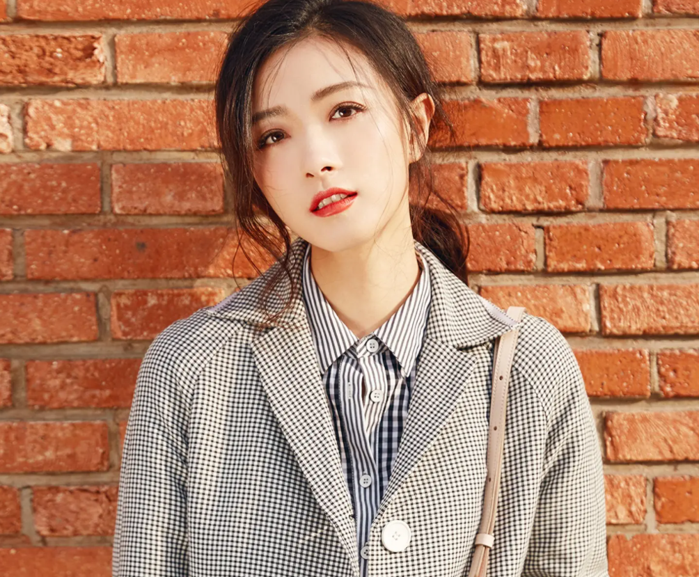 回顾不婚族万茜从不炒作嫁普通丈夫40岁高龄为小丈夫生孩子