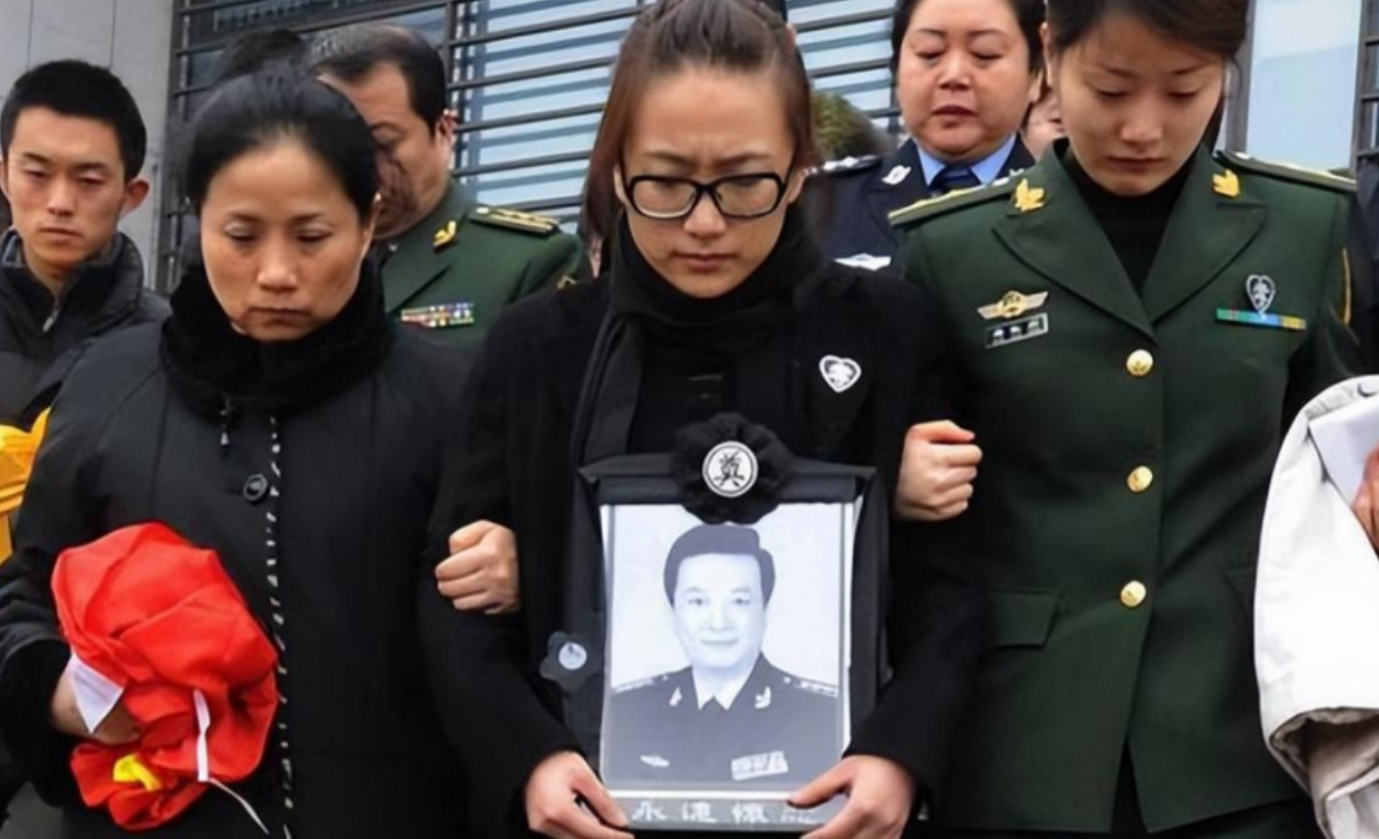 回顾王平51岁离世离世原因让人心酸葬礼上姜昆蔡明含泪送别