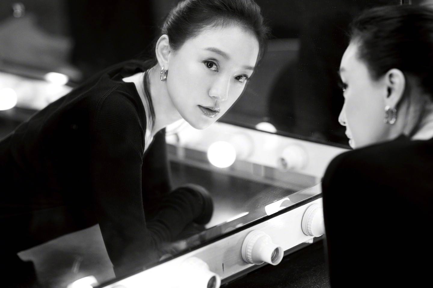 回顾周迅离婚让父母心痛现在的爱情又让父母提心吊胆