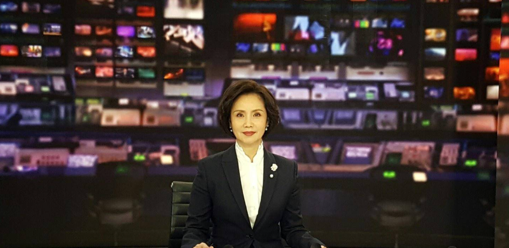 央视著名主持人徐俐大家一定知道吧,作为央视国际频道主持人的她足以