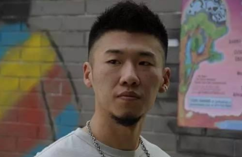 回顾王骁母亲是影后王馥荔父亲是舞台剧导演能走红全靠自己