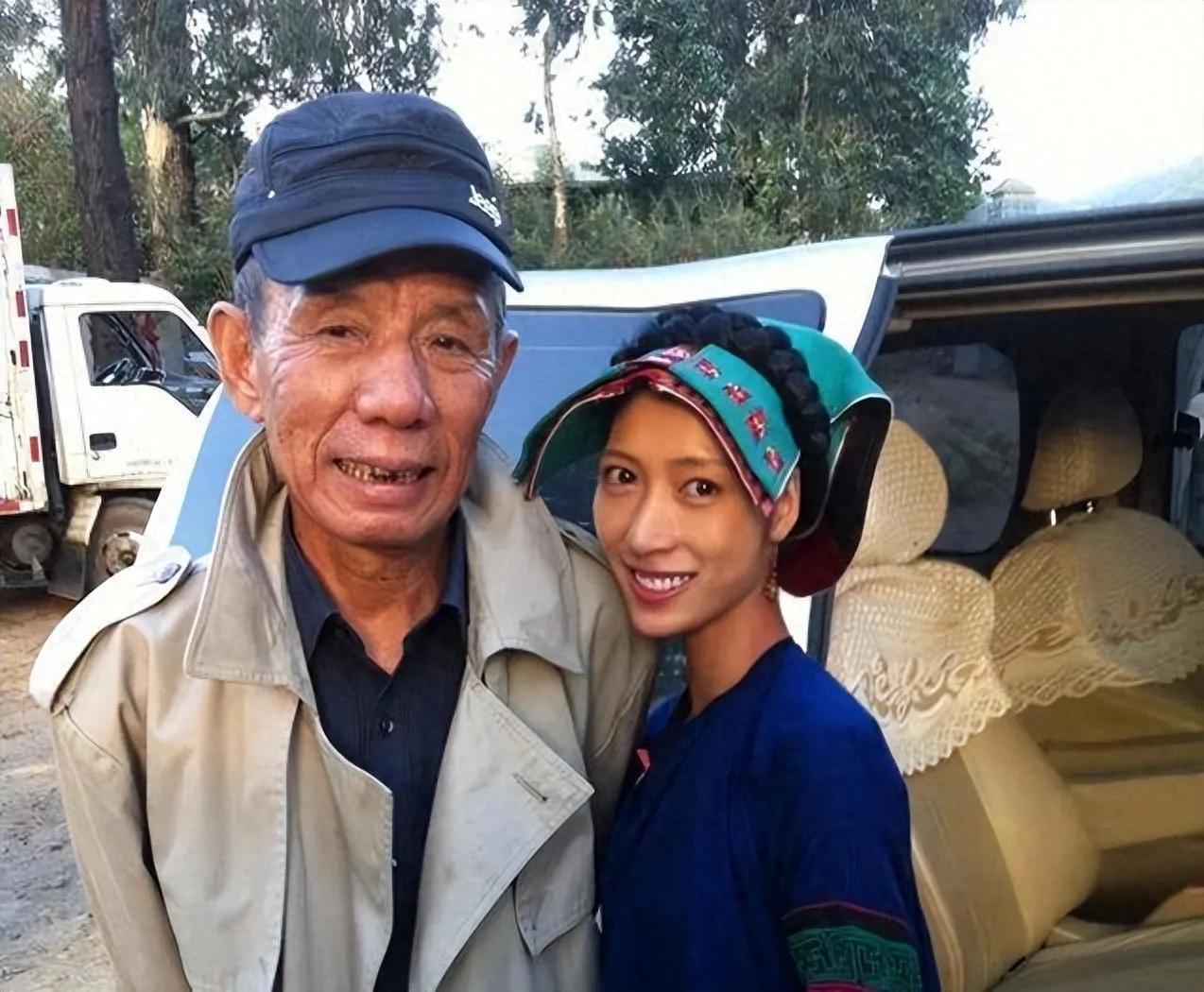 回顾魏宗万娶房东的女儿为妻结婚就当继父晚年供外孙留学