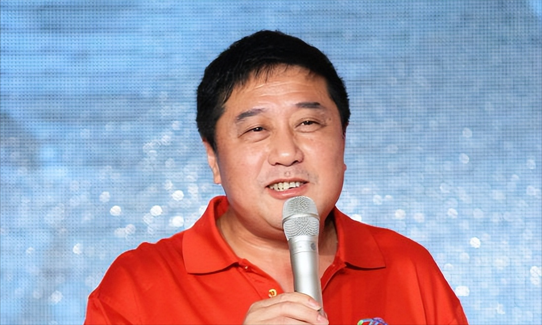 彼时在业内已有名气的叶大鹰在一次选角中见到了梅婷,于是便邀请其