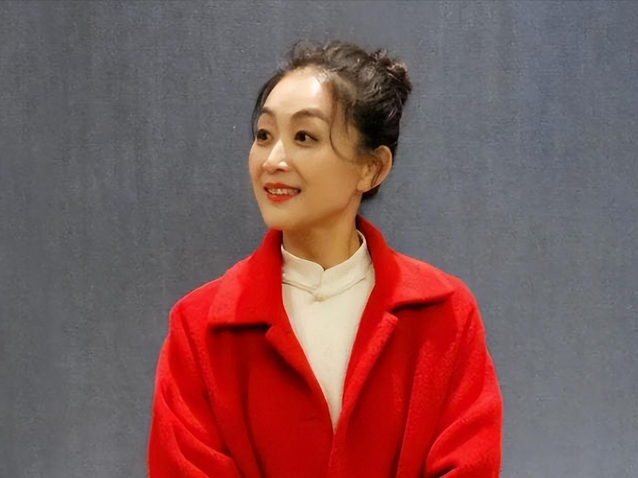 回顾陈瑾20年不吃米饭与哥哥相约不结婚不生育如今过得怎样