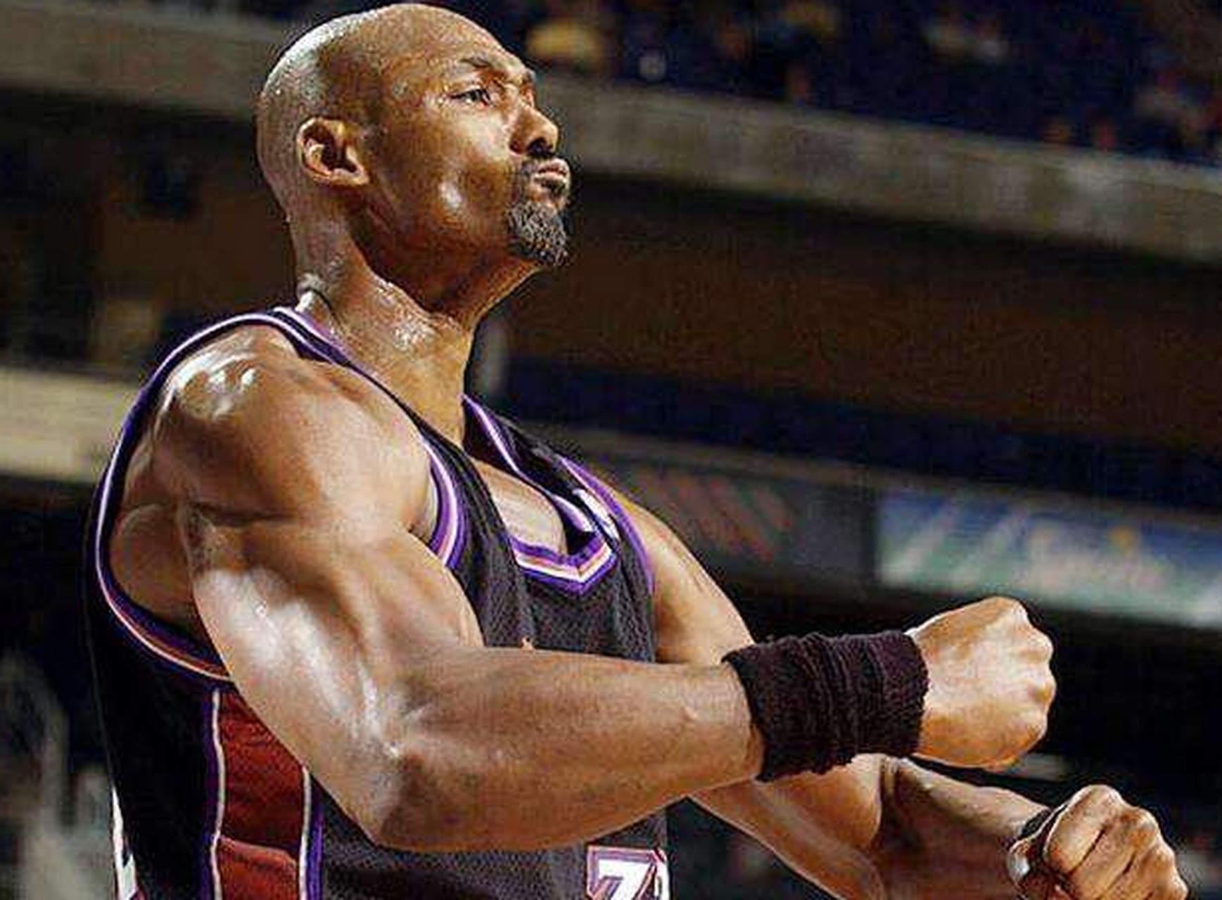 詹姆斯肌肉炸裂,但nba肌肉男如云,锡安,卡尔马龙都是硬汉!