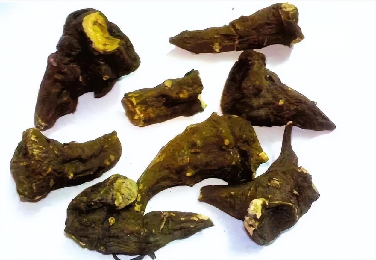 2016年男子偷药店晾晒中药,泡酒喝下后身亡,家属状告店主索赔