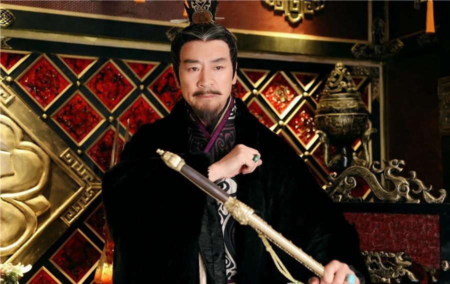 刘贺在辈分上是昭帝和上官皇后的侄子,入嗣后实为嗣子.