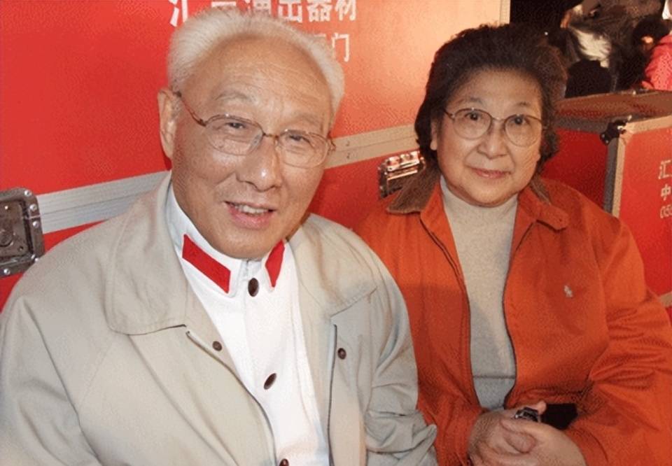 回顾仲星火被女儿赶出家门抱憾离世八年后遗孀的话让人心痛