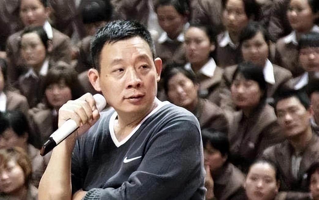 回顾最傻老板于东来95年负债30万今身价70亿9成利润给员工