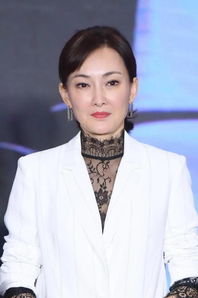 回顾演员牛莉我这辈子正确的决定就是为普通丈夫连生三个孩子