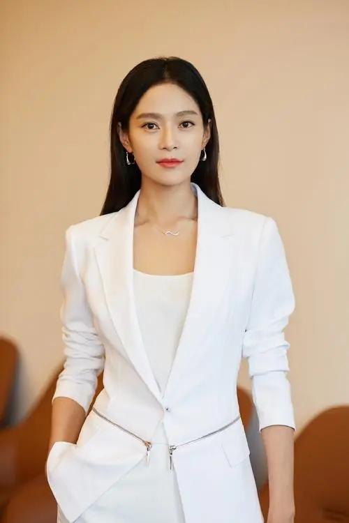 回顾王媛可对王雨一见钟情5年暗恋终成眷属结婚生子获幸福
