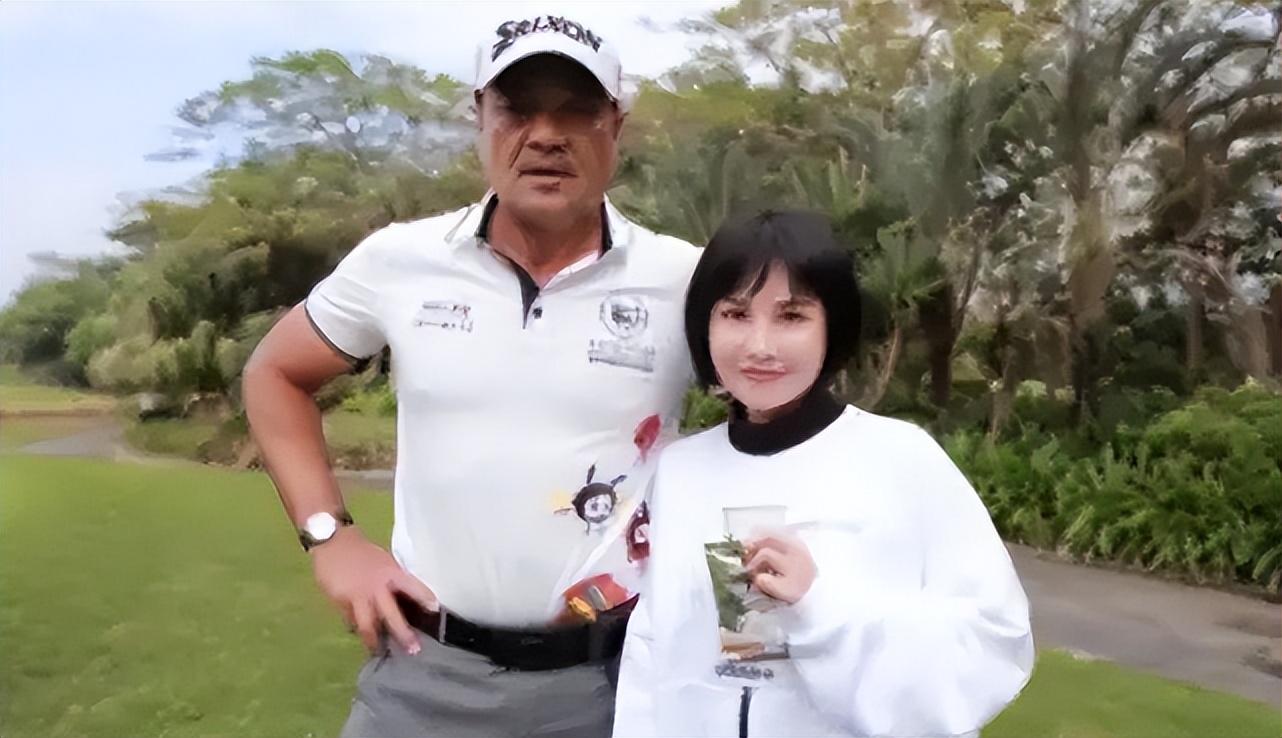 1997年,尤勇智靠着电视剧《大家族》中的"荣必聪"