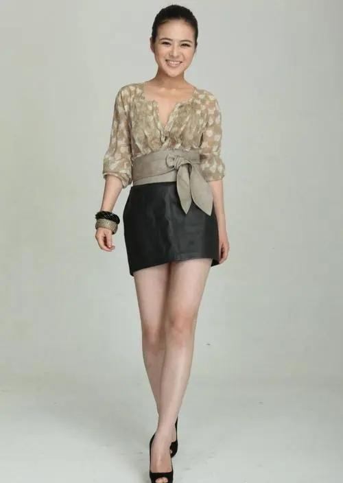 回顾主持人陈辰嫁小2岁歌手余笛高龄产子结婚多年幸福如初