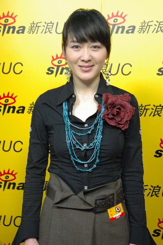 回顾演员李琳嫁大10岁导演不幸福二婚嫁运动员李大双苦尽甘来