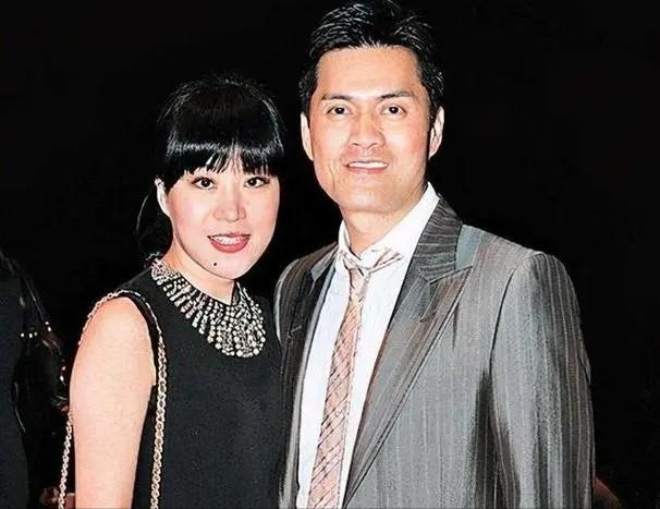 回顾吕良伟十年龙套无人问一朝尬舞天下闻三婚也很幸福