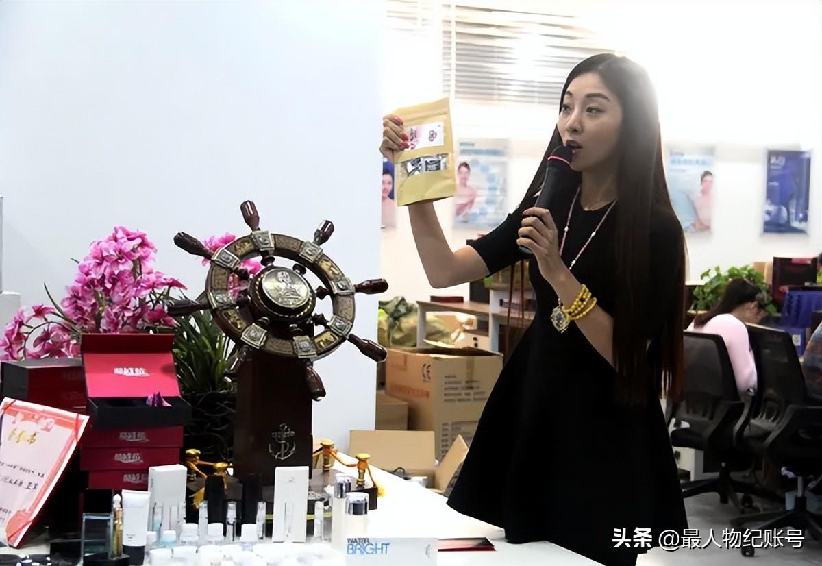 回顾山东女孩李雪珂24岁做微商年入千万30岁未婚生三个混血宝宝