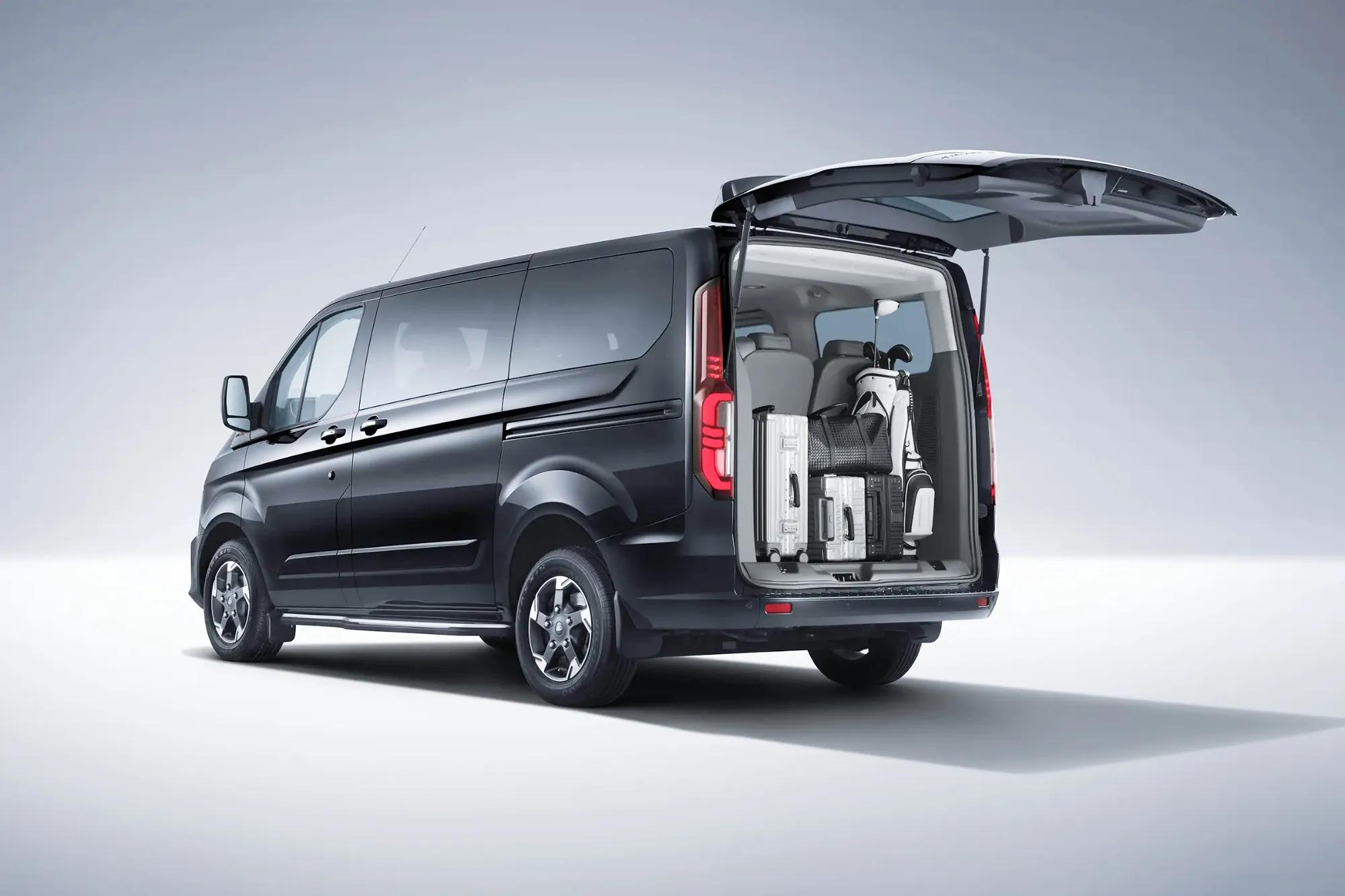 福特2024款途睿欧来了,定位中型mpv,配2.0t发动机,输出220马力