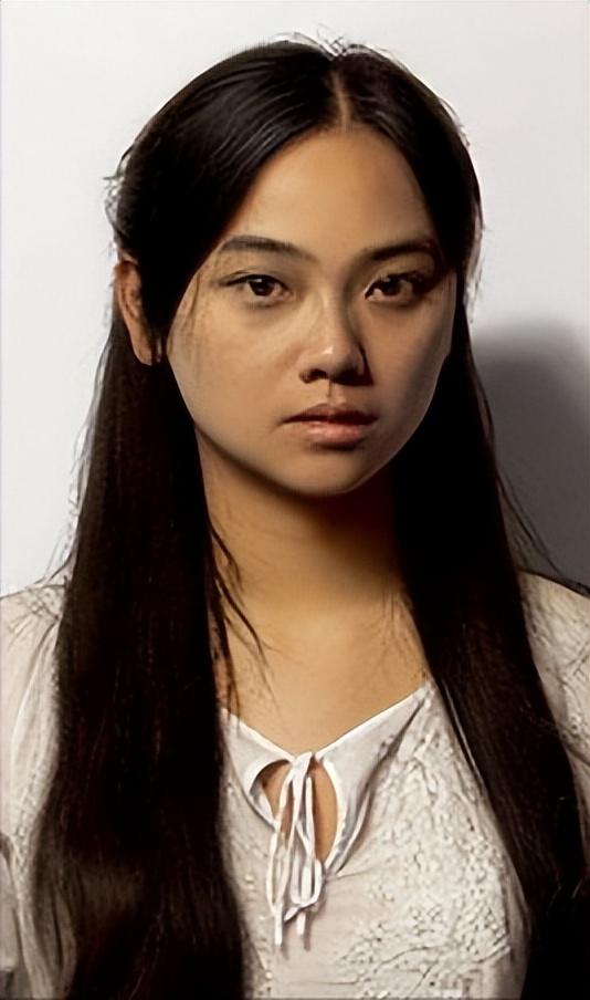 回顾冷军画出逼真肖像画卖7015万网友质疑仅是一张照片