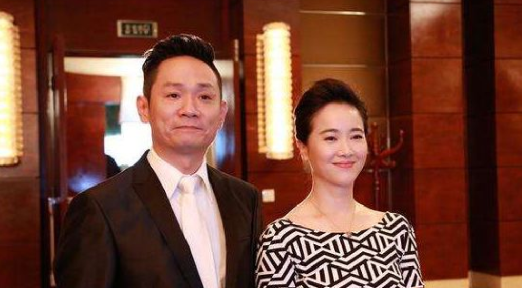 果靖霖的小家指的是他与佟欣的小家.