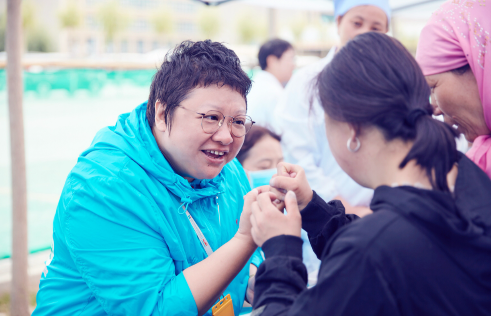 回顾韩红的母亲雍西女儿52岁仍未婚单身让她纠结心痛