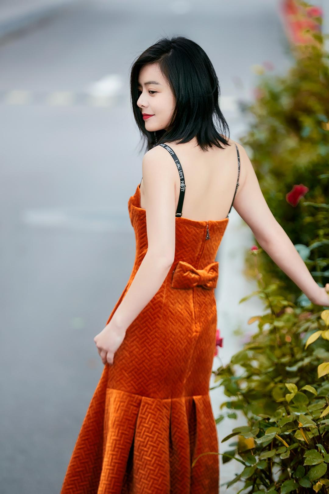回顾主持人陈辰嫁小2岁歌手余笛高龄产子结婚多年幸福如初