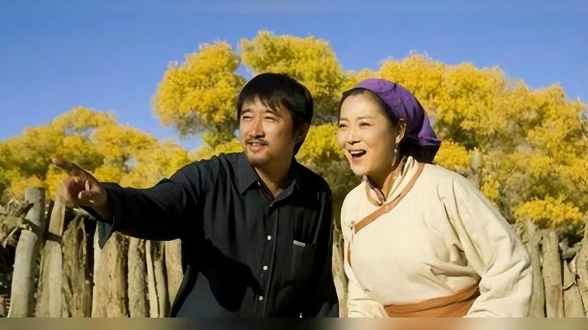 回顾王茜华分手后千里追夫45岁为小丈夫高龄生子现幸福吗