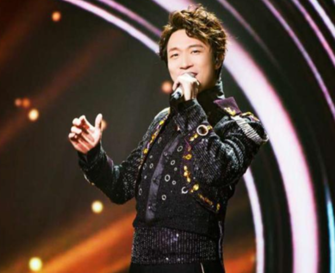 回顾主持人陈辰嫁给歌手余笛41岁为夫生子结婚今过得怎么样