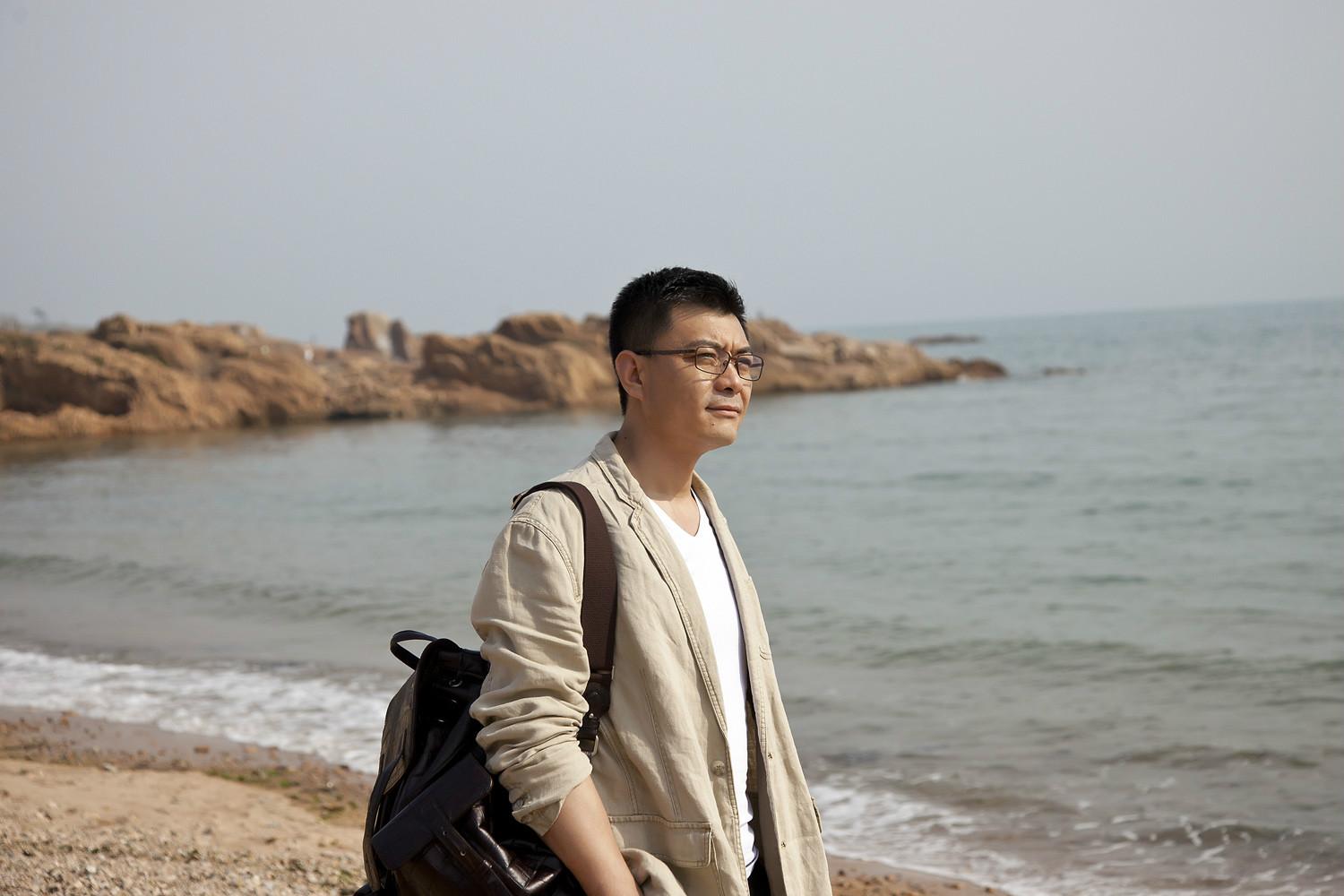 回顾王新军家人相继离世如今的我不敢老去还要照顾老母亲