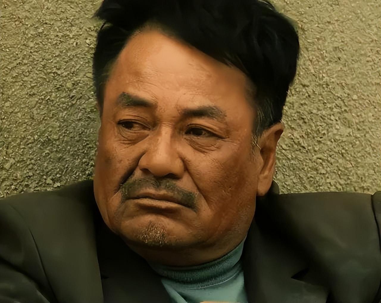 "在沈蓉看来,尤勇智是个有担当的硬汉,还是个有名