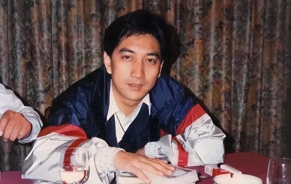 回顾水均益的女儿水亦诗为父母离异落泪将小继母当闺蜜